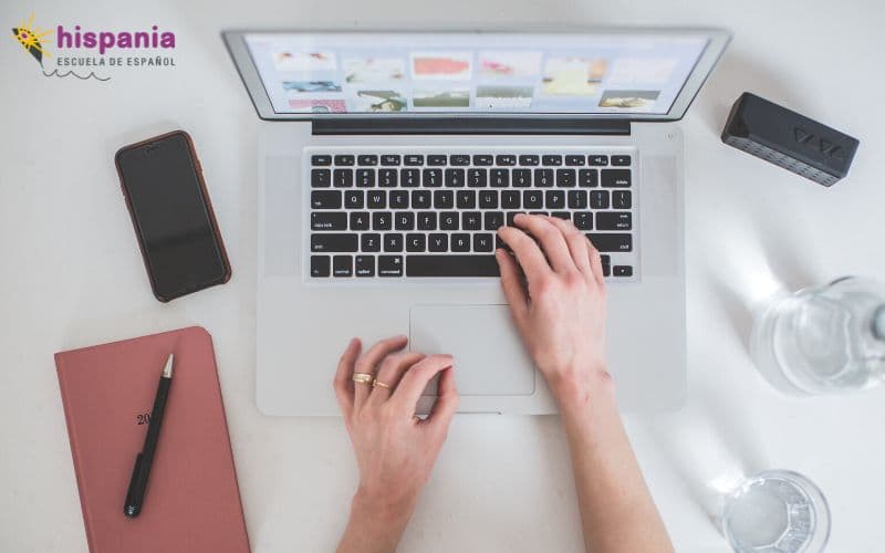 Le guide le plus complet en espagnol du vocabulaire sur la technologie et Internet